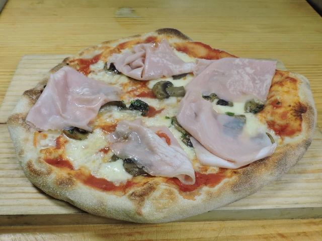 producto de pizzería La Boca